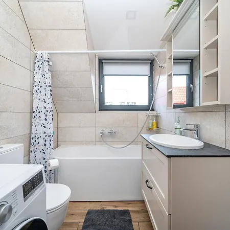 Apartamento Cozy Attic Self Check In
